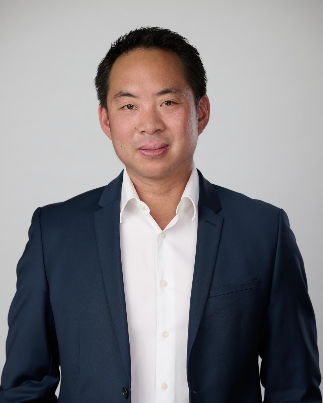 Dr Thomas Tiang